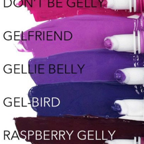 FREE WITH PURCHASE Cover Girl Melting lipstick - Picture 5 of 6